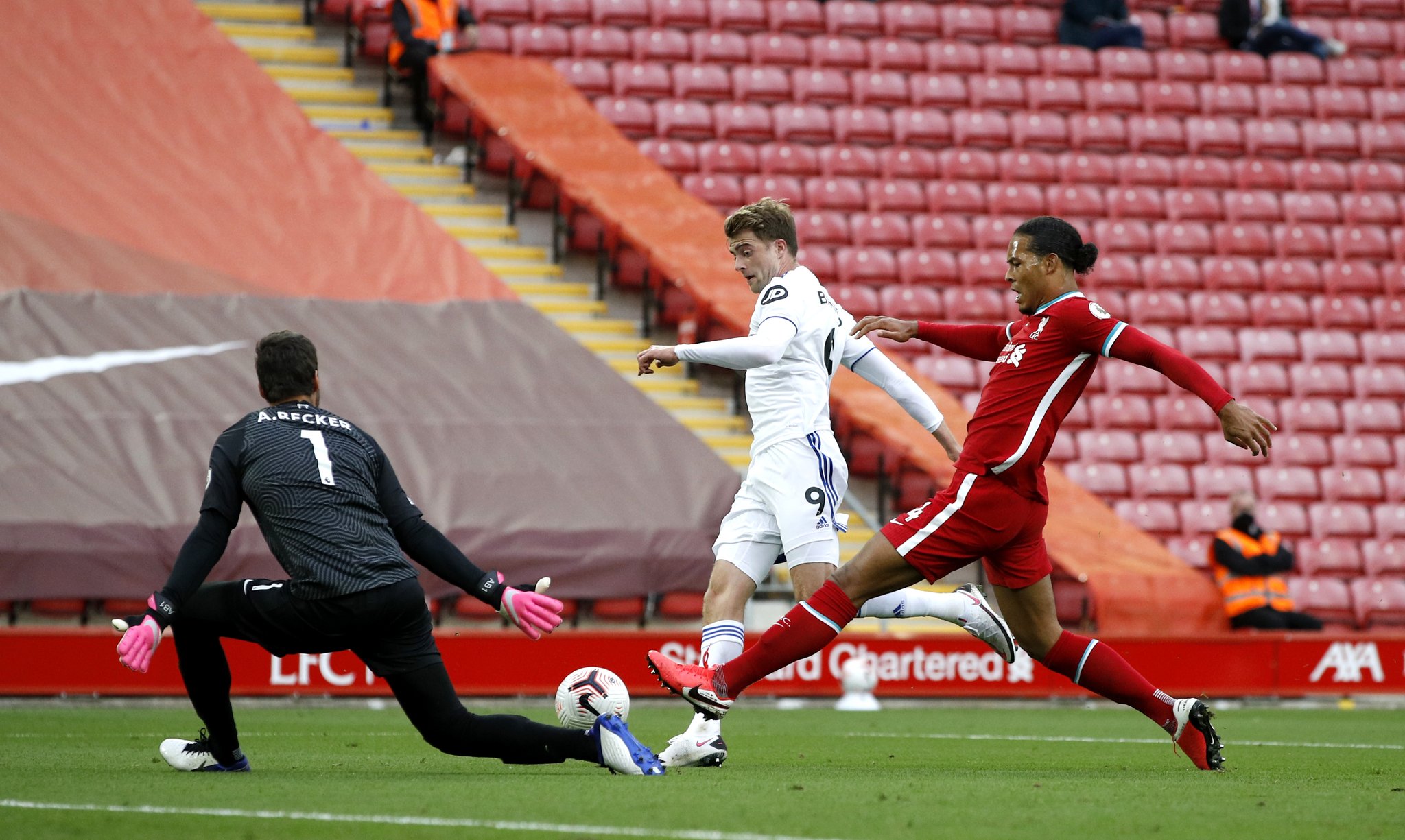 大孩子與小 大孩子與小